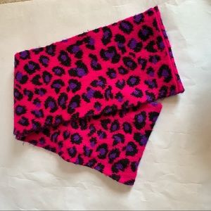 Reversible pink/purple cheetah scarf